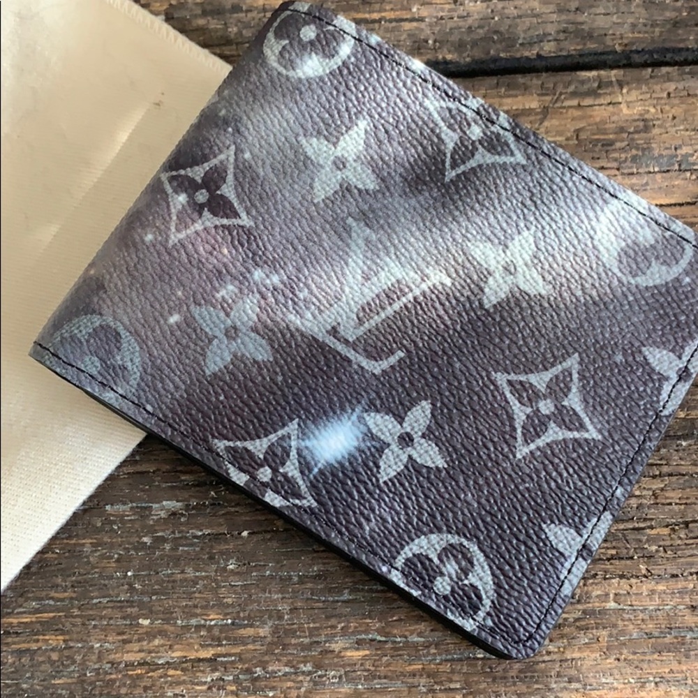 Louis Vuitton Men’s Wallet